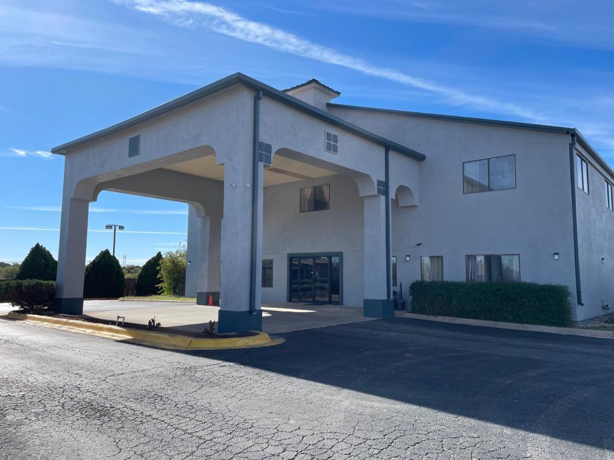 Econo Lodge Inn & Suites Sweetwater I-20 Exterior photo