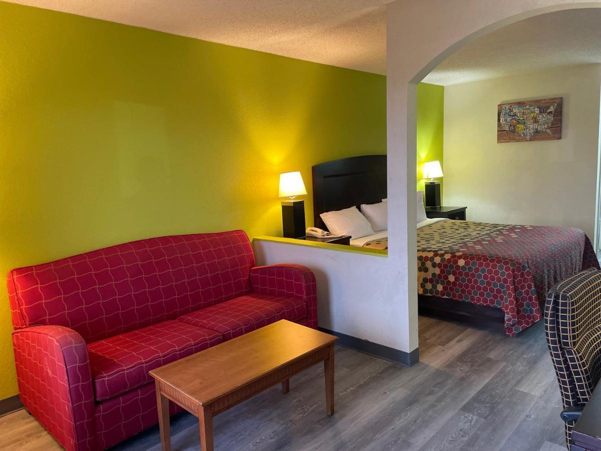 Econo Lodge Inn & Suites Sweetwater I-20 Exterior photo