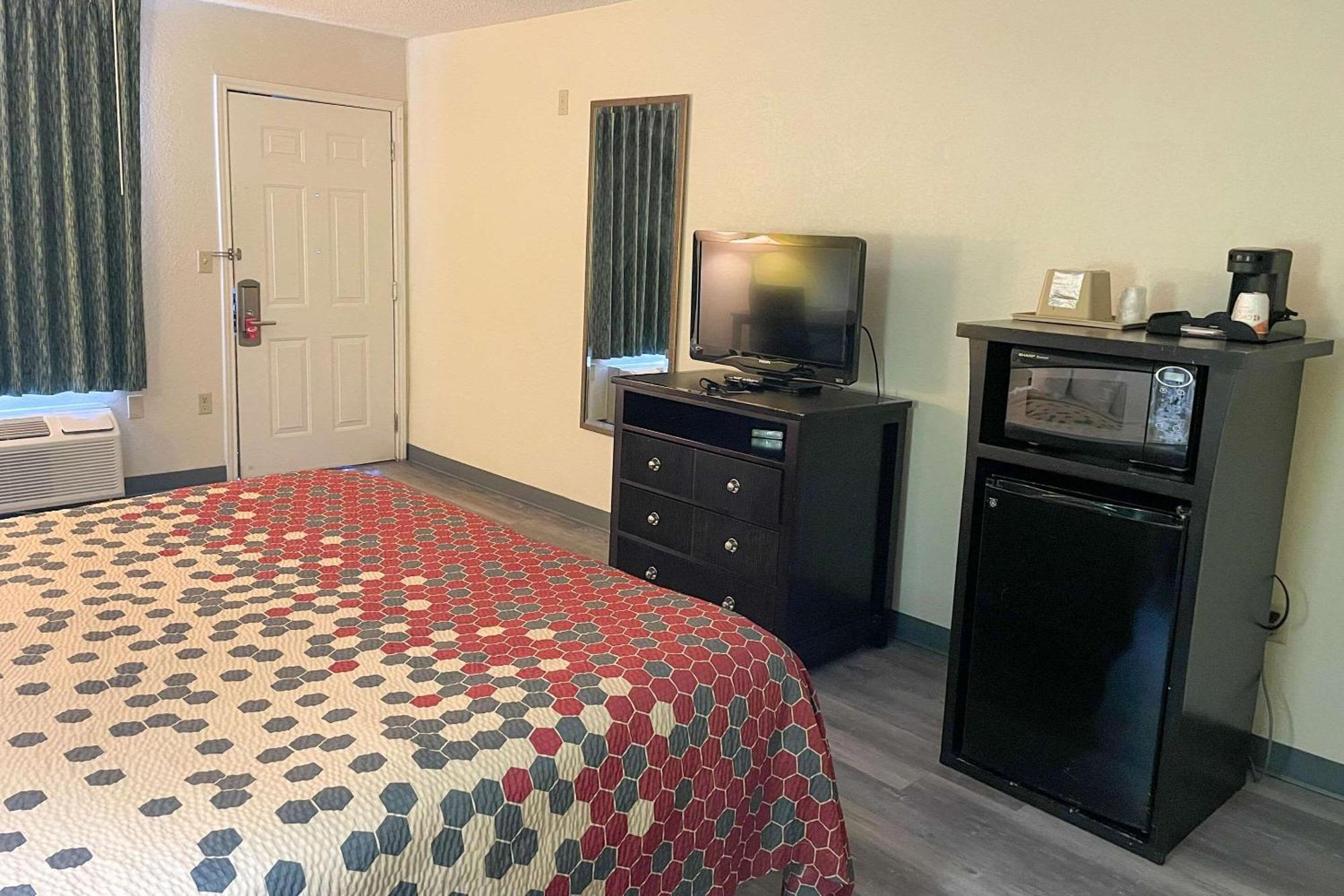 Econo Lodge Inn & Suites Sweetwater I-20 Exterior photo
